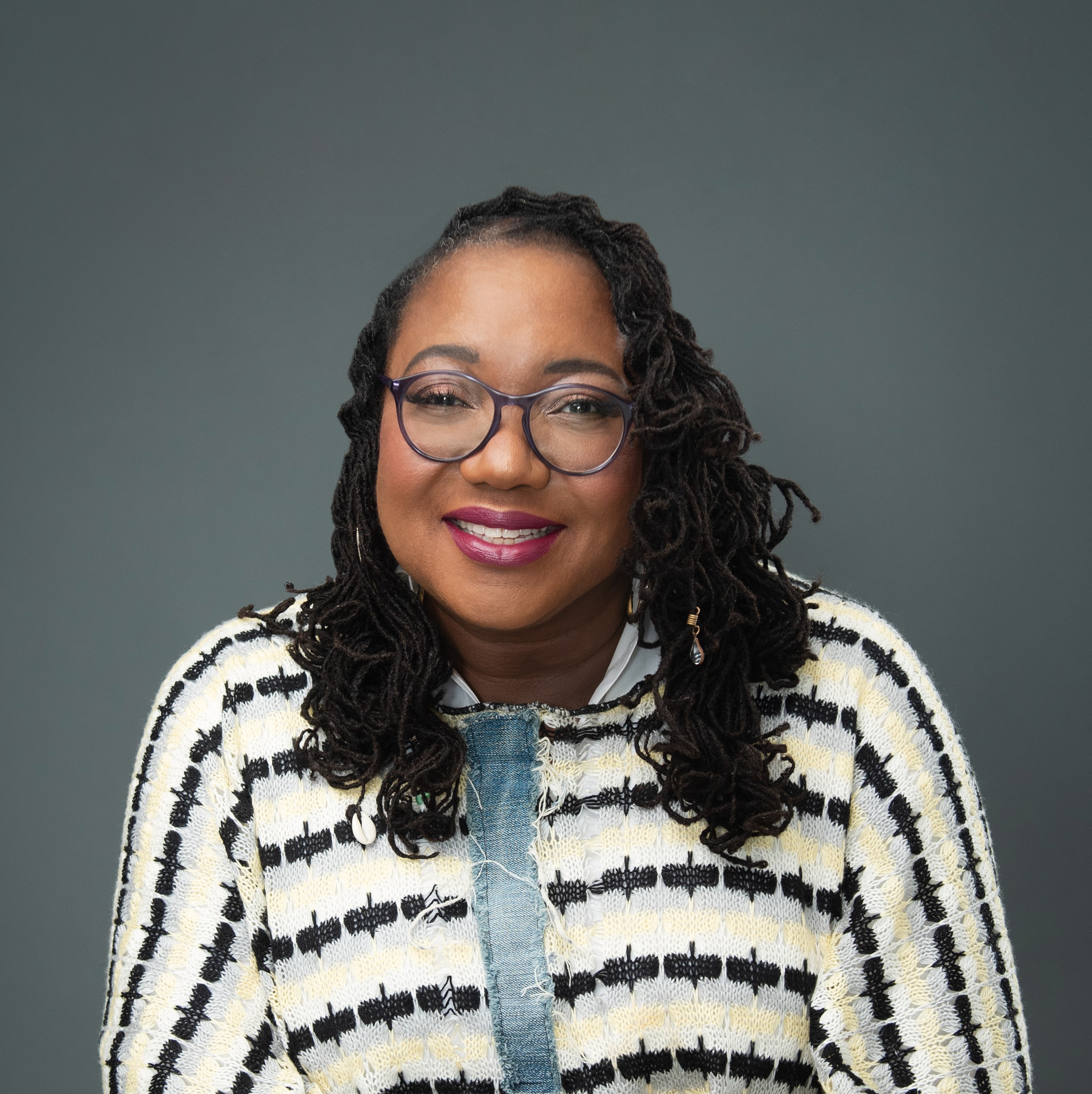 Dr Renita Davis